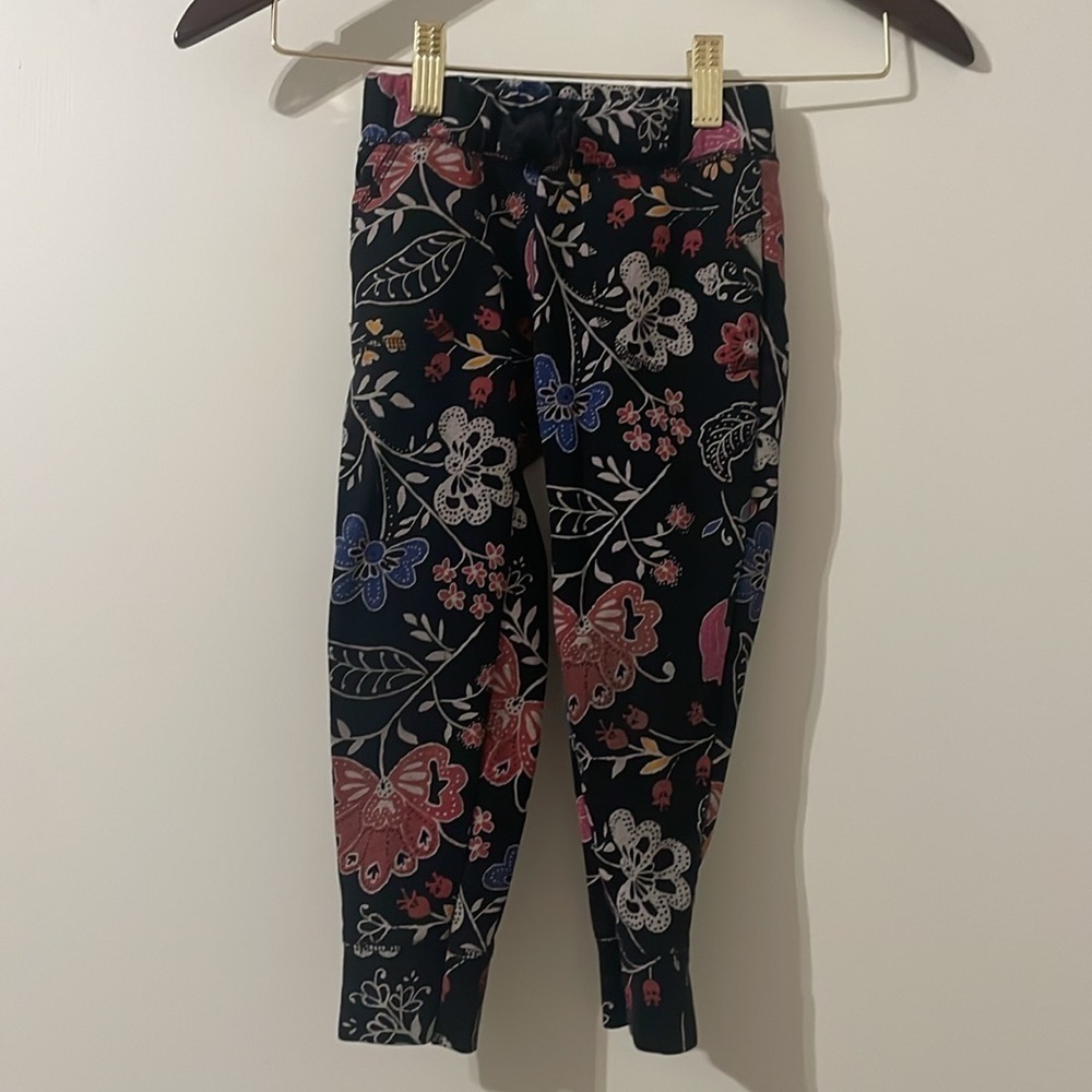 Old Navy Black and Pink Floral Outfit Size 3T - Picture 4 of 9
